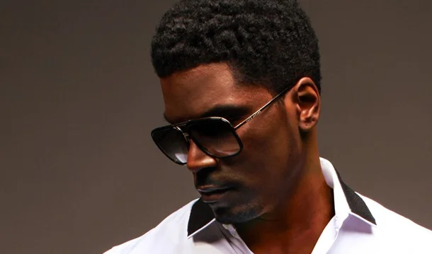 Glenn Lewis looking hot with sunglasses on and his hair looks so soft and nice.jpg