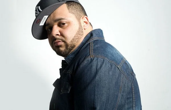 Joell Ortiz looking hot in a denim jacket.jpg
