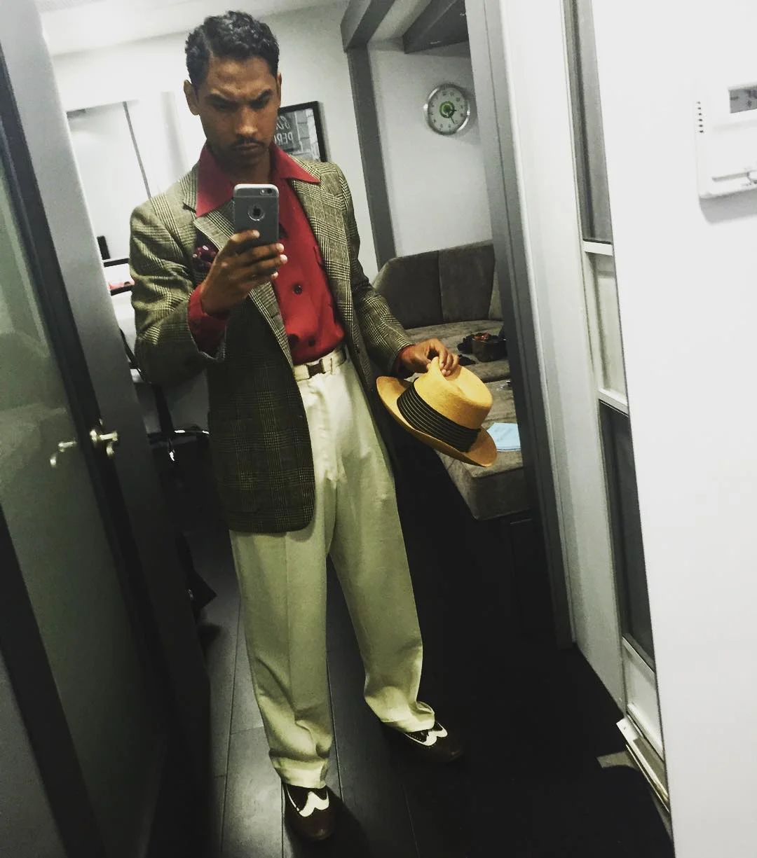 Miguel taking a selfie as Esteban in the Live By Night film.jpg