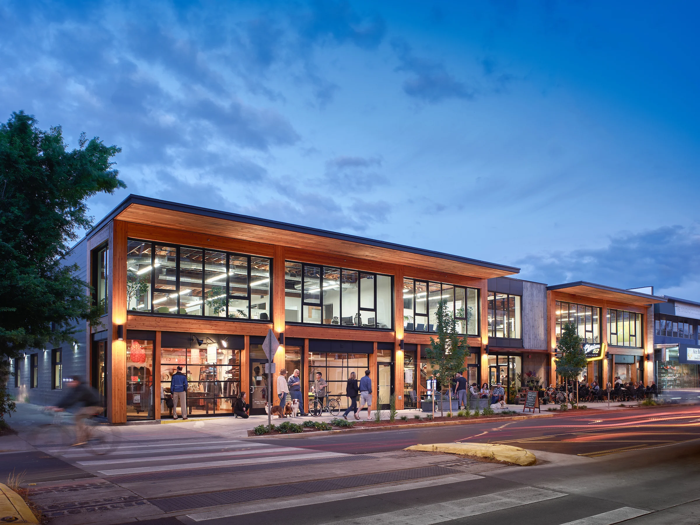 1203 Willamette