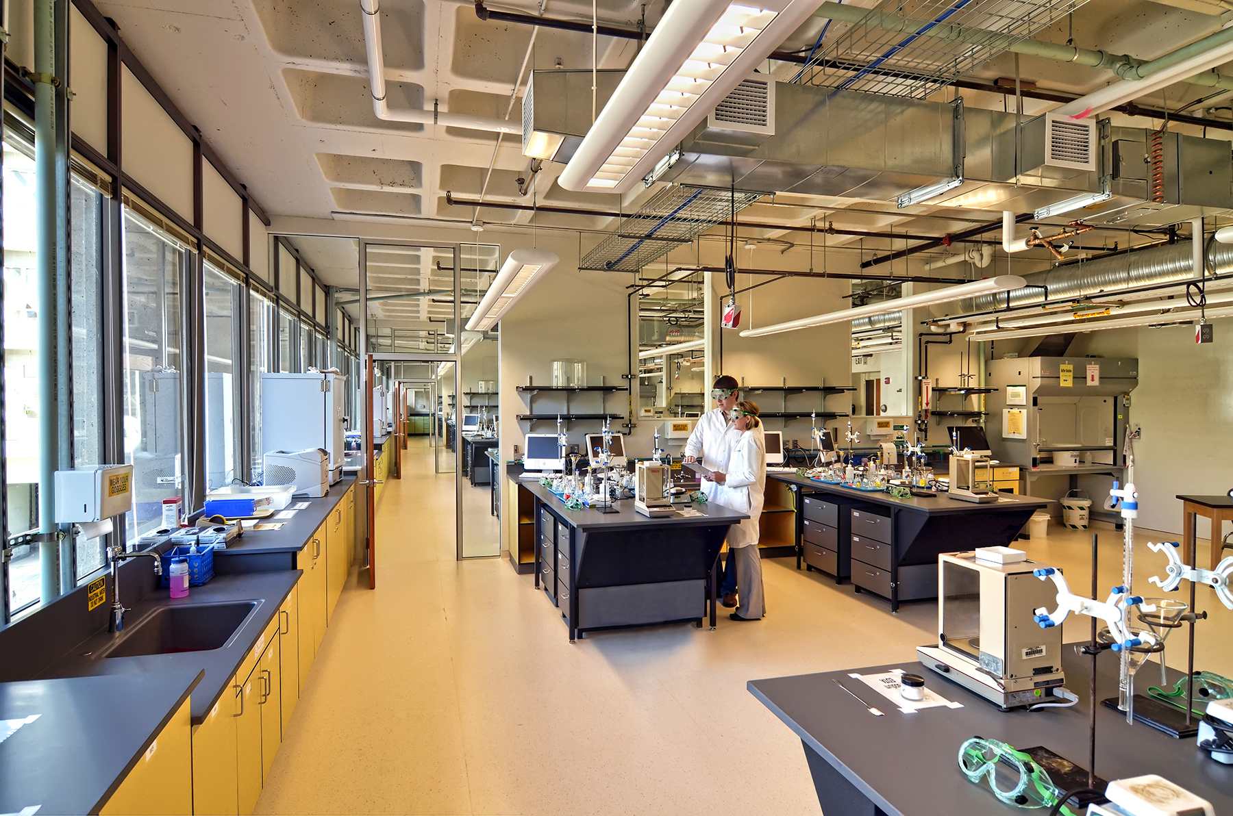 University of Oregon General Chemistry Labs