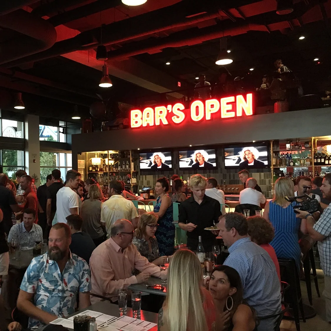 Soft Opening of Hot Mama’s Kitchen+Bar