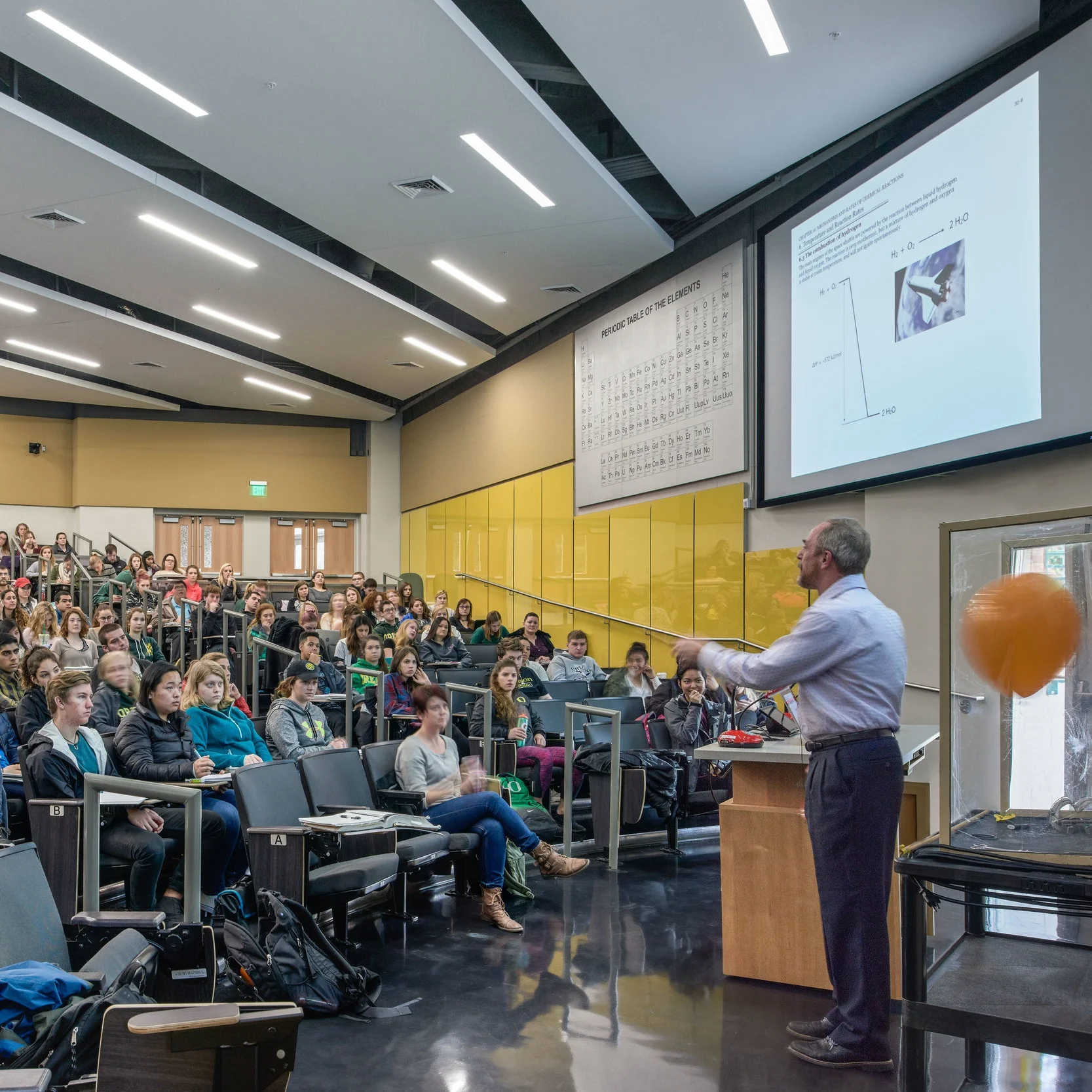 New photos of UO Columbia 150 Lecture Hall