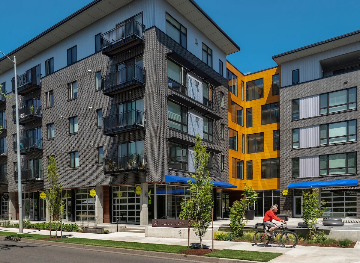 Amazon Corner wins BEST Award