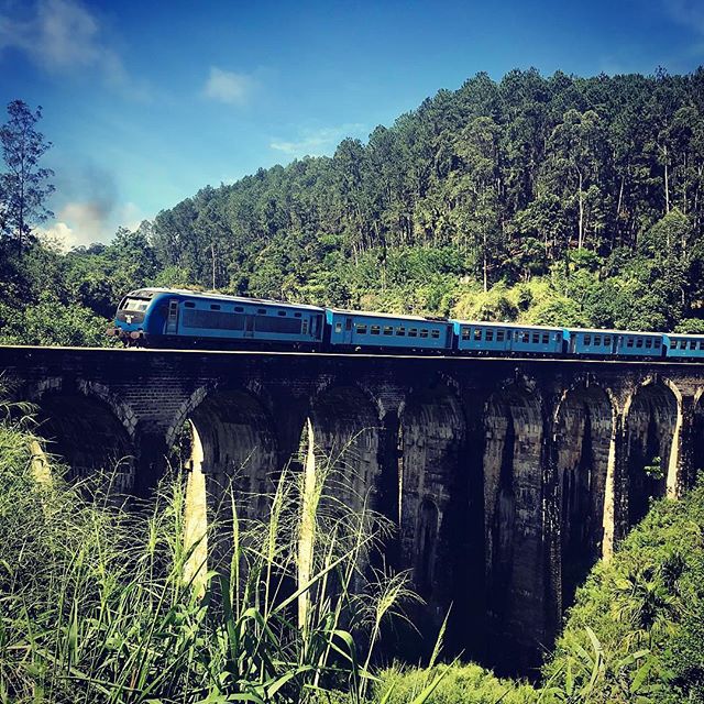 #train #srilanka #teaestate #iphonexs