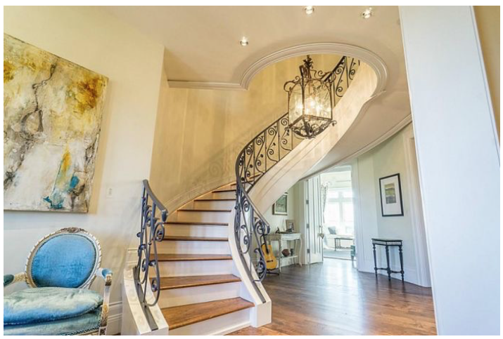 Archit_Stairs5.PNG