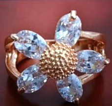 10k Yellow Gold Flower Ring