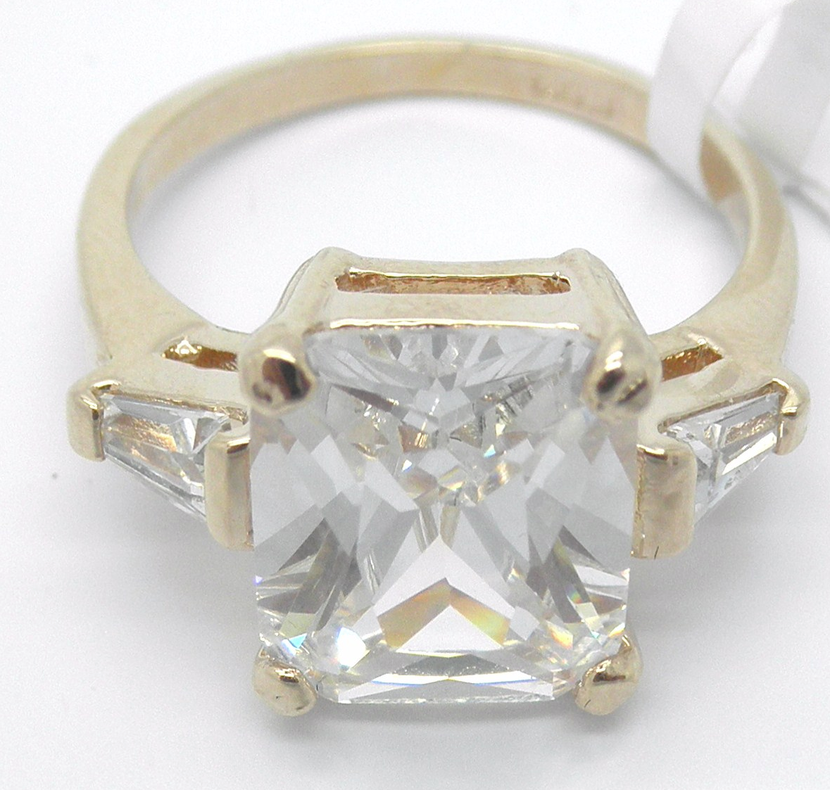 Fashion 10k Yellow Gold Three Stones Ring