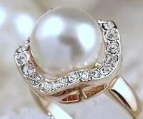 18k Rose Gold Swarovski Crystal Pearl Ring