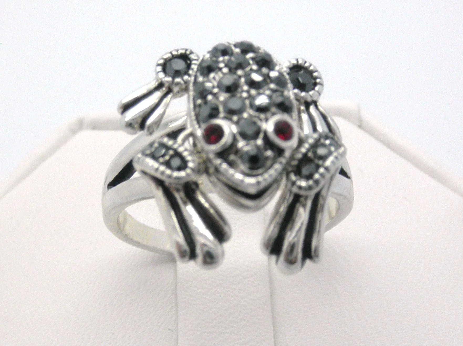 18k White Gold Plated Swarovski Crystal Fashion Frog Ring 18k GP