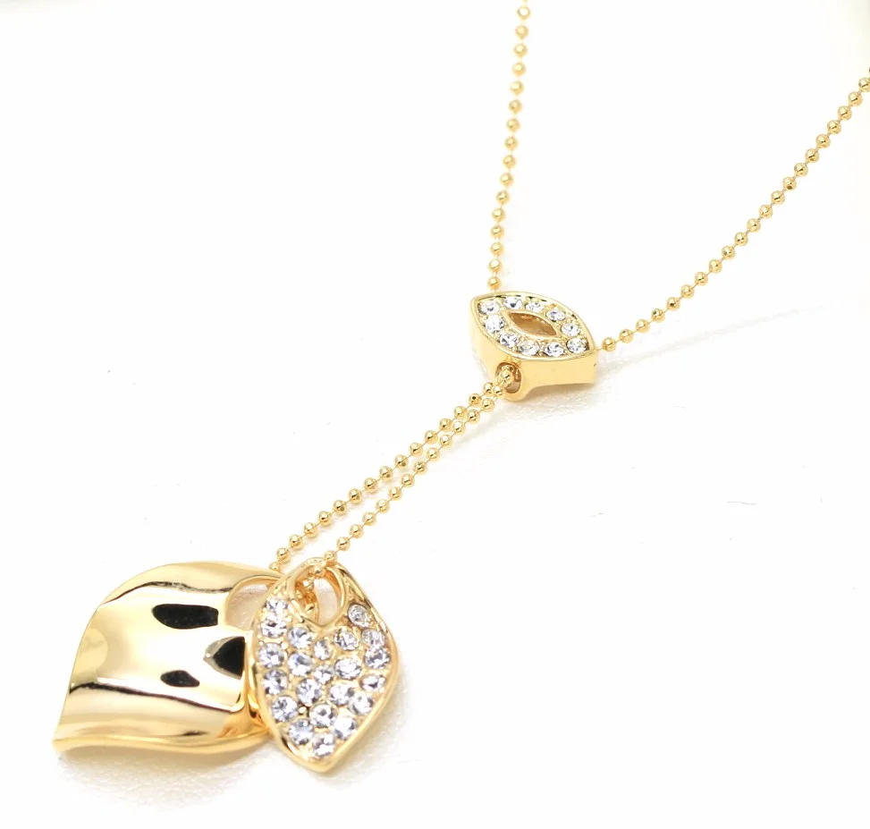 18k GP Cluster Crystals Leaf Pendant Necklace Fashion Jewelry