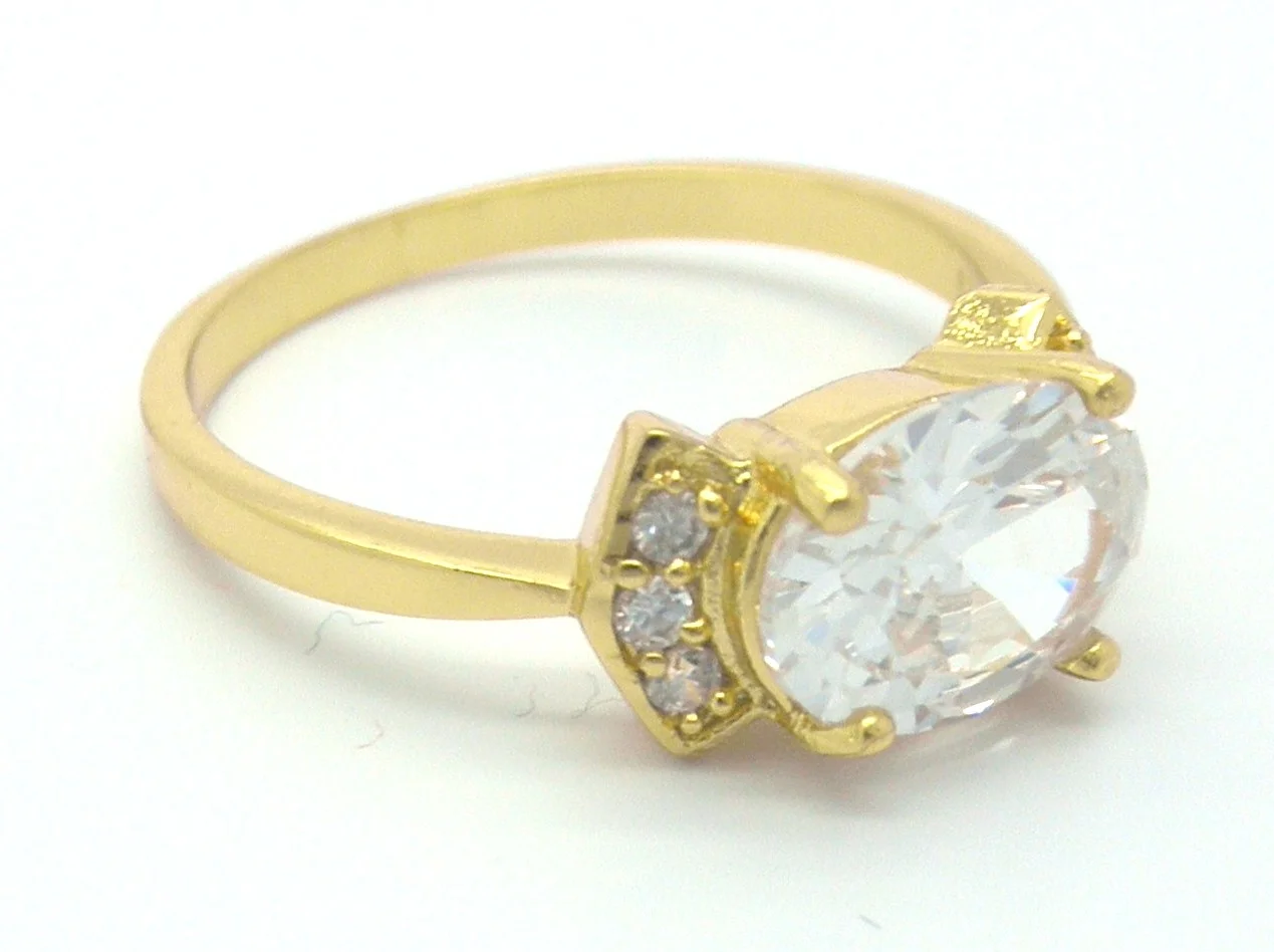 18k Gold Fashion Cubic Zirconia Ring