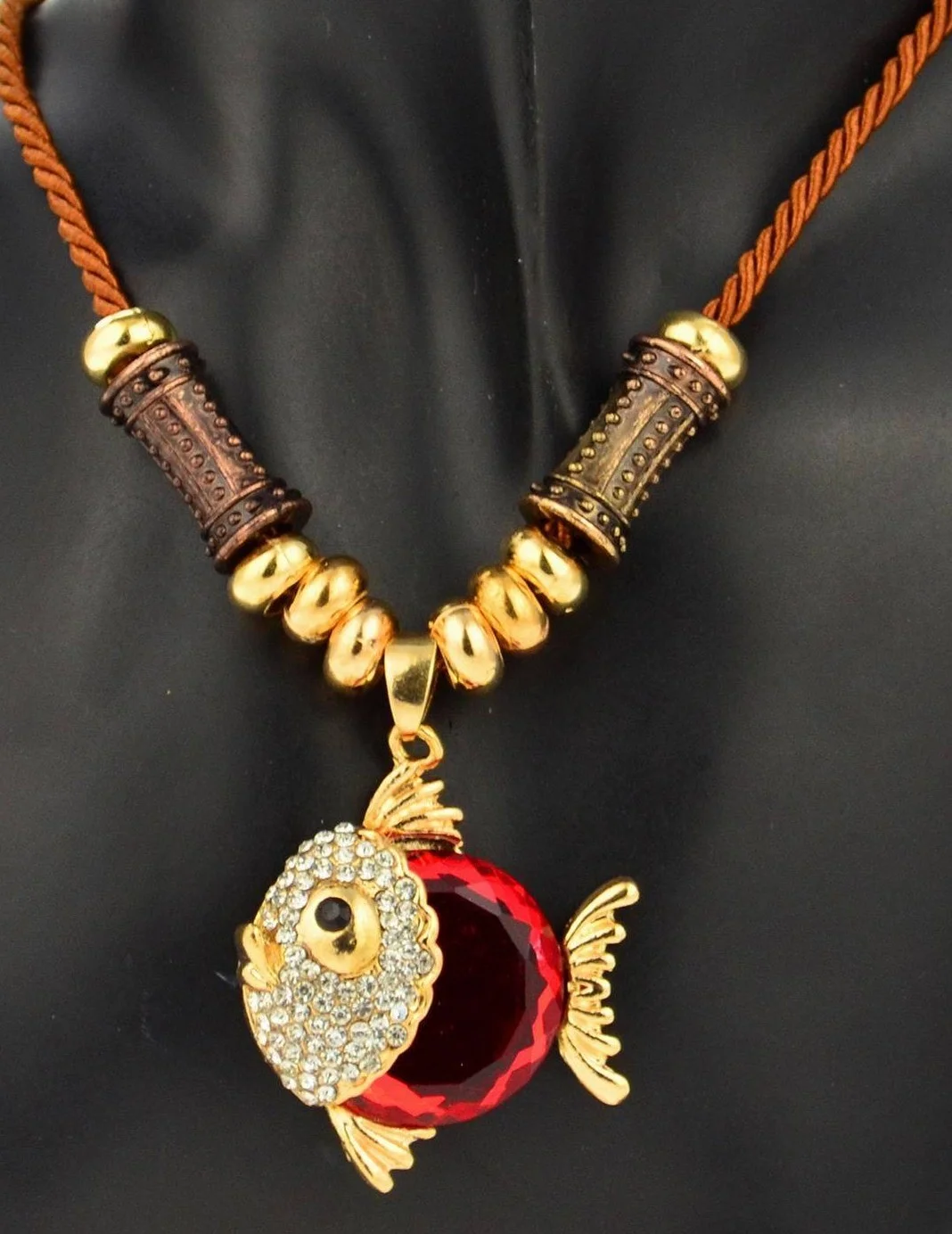 Red Beads Crystal Gold Tone Rope Fish Pendant Necklace 