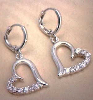 10k White Gold Heart Dangle Earrings