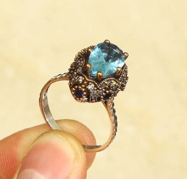 TOPAZ 925K STERLING SILVER RING