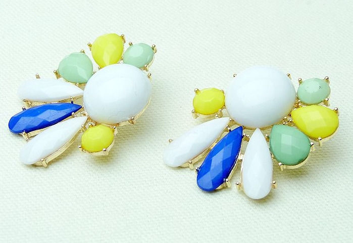 Multicolor Petal Shape Resin Elegant Earrings