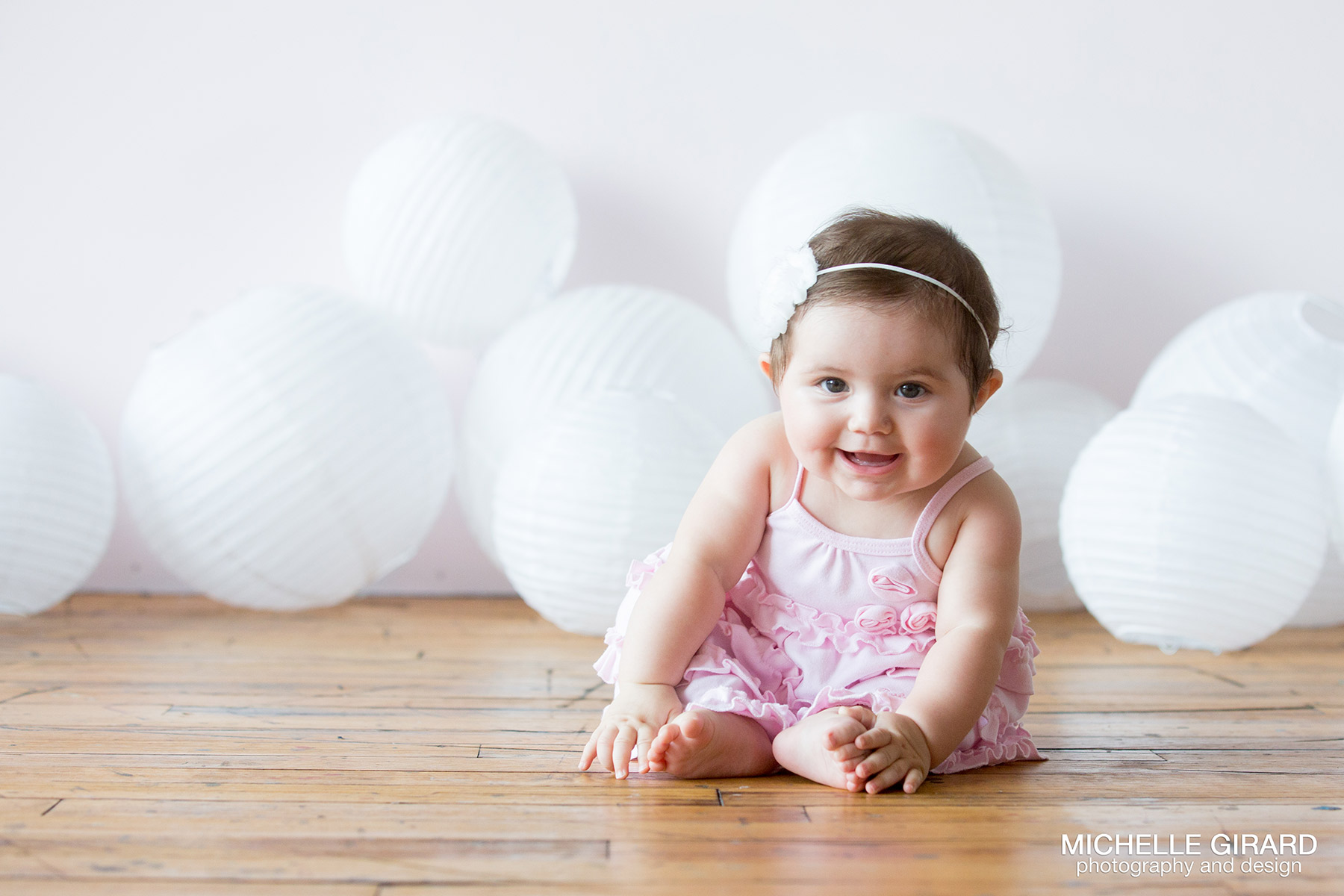 Six Month Old Baby Portraits :: Savanna :: Bubbles and Smiles