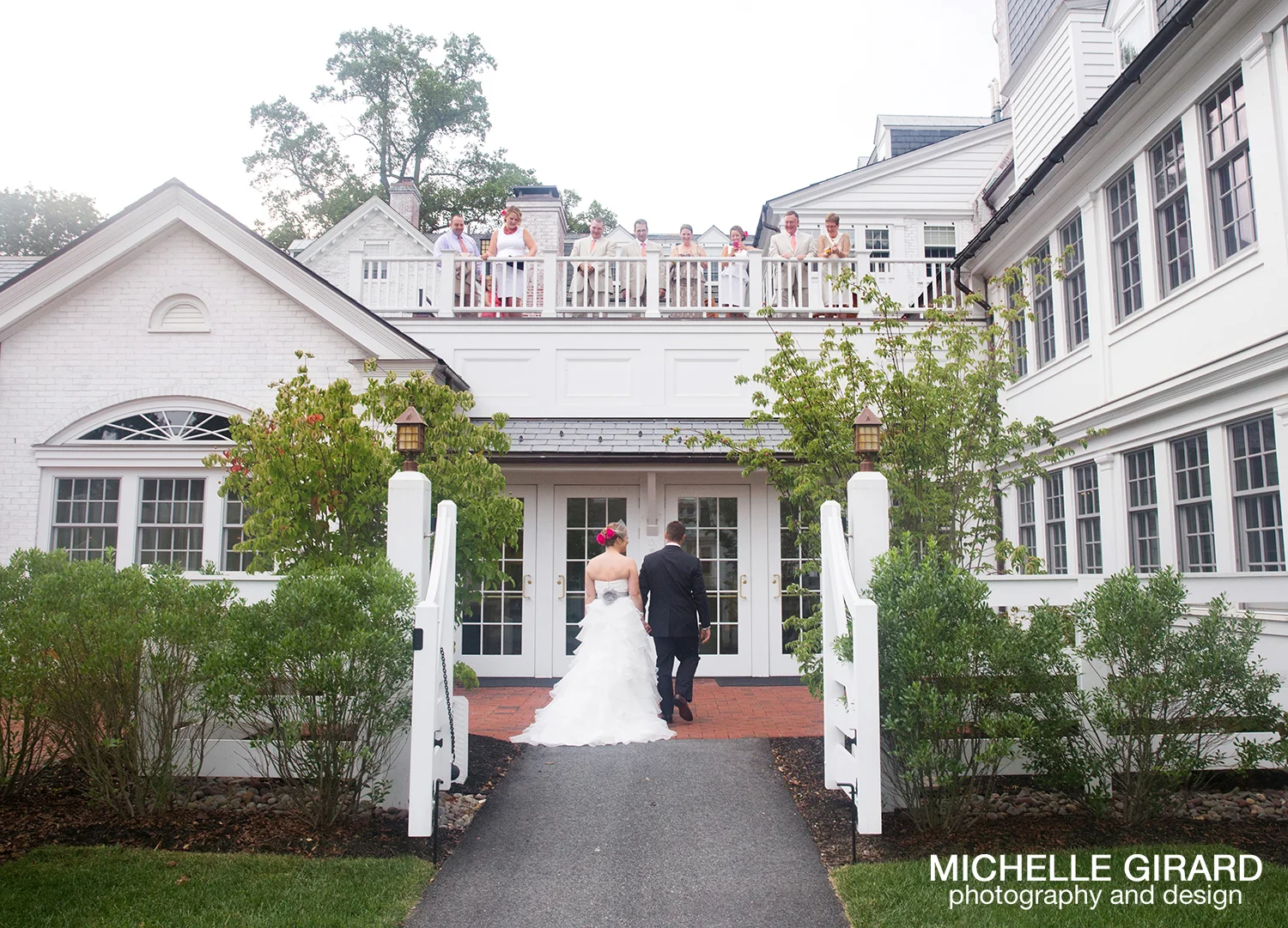 TheLordJefferyInn_AmherstMA_FallWedding_MichelleGirardPhotography34.jpg