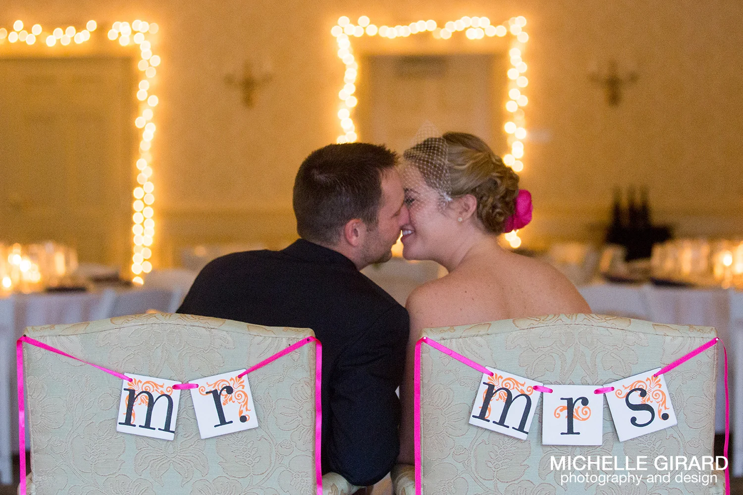 TheLordJefferyInn_AmherstMA_FallWedding_MichelleGirardPhotography37.jpg
