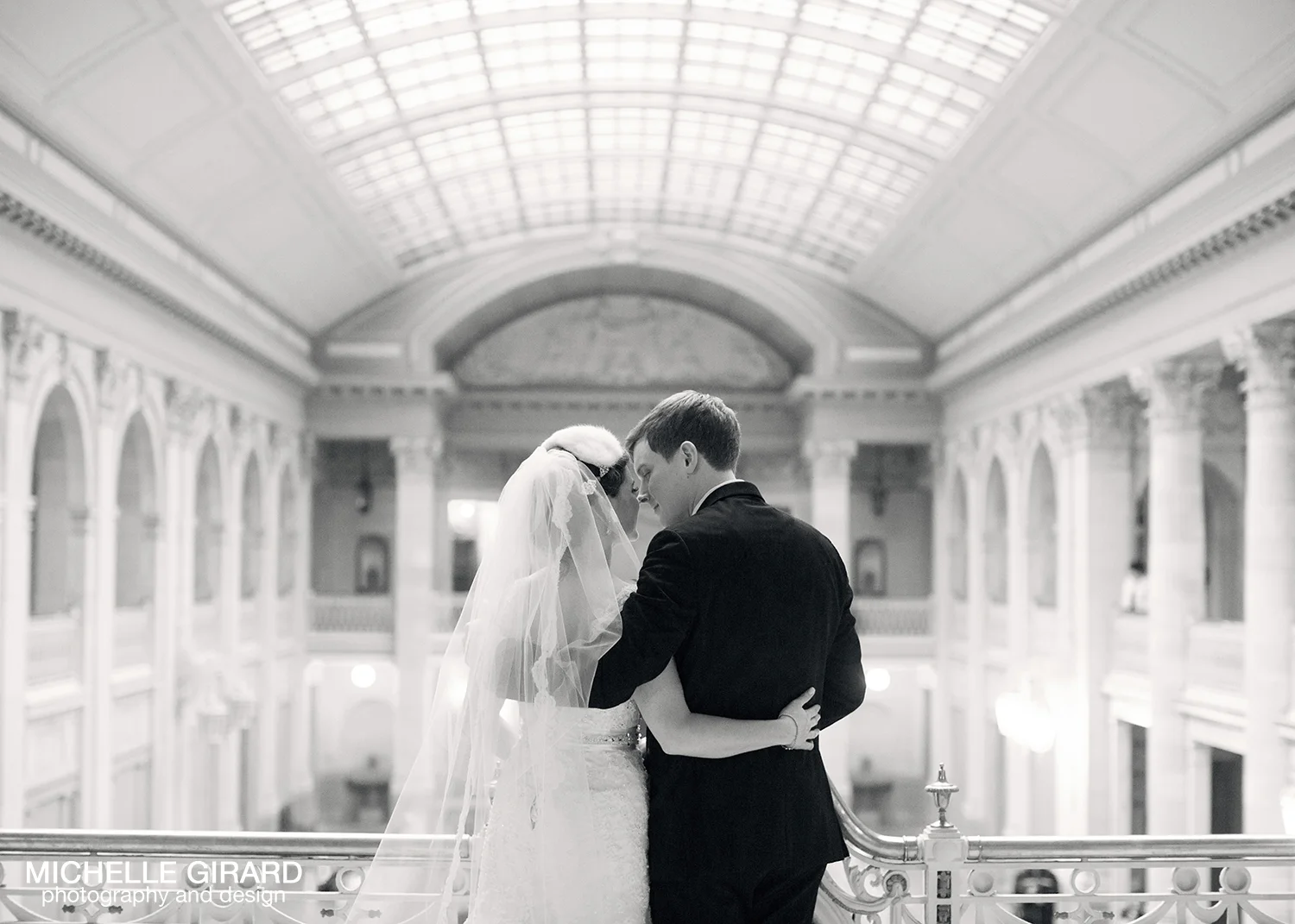 HartfordCityHall_RiverviewWedding_SimsburyCT_MichelelGirardPhotography03.jpg