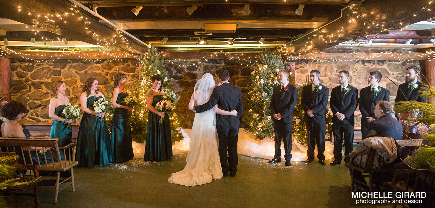 WinterWedding_SalemCrossInn_MichelleGirardPhotography10.jpg