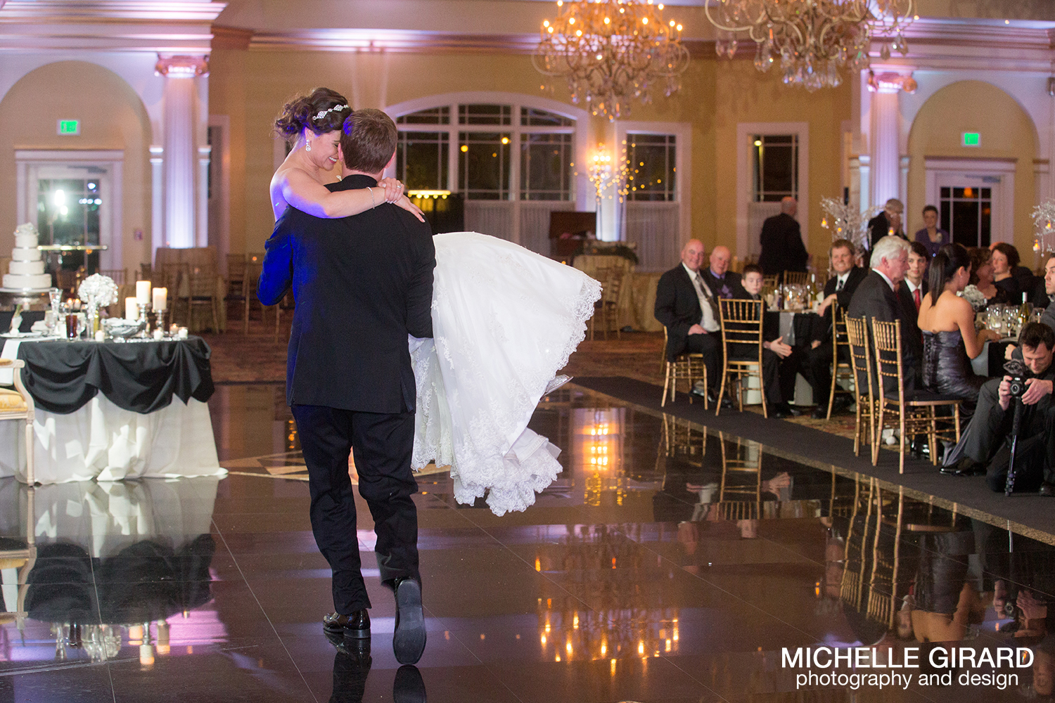 TheRiverviewWinterWedding_SimsburyCT_MichelleGirardPhotography038.jpg