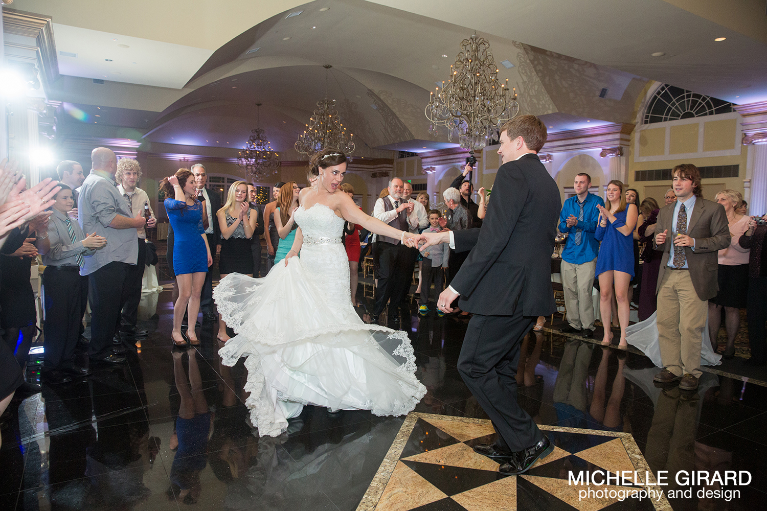 TheRiverviewWinterWedding_SimsburyCT_MichelleGirardPhotography046.jpg