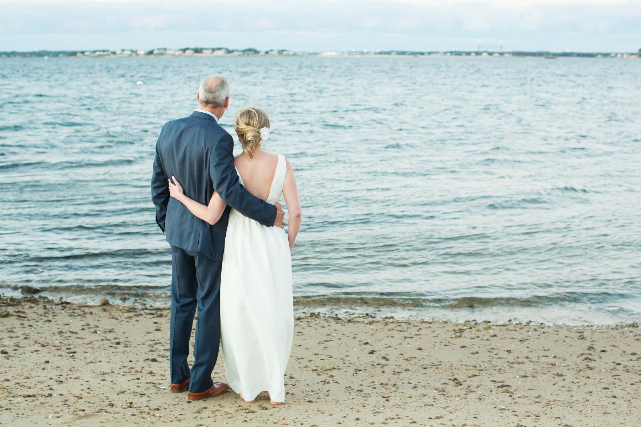 IntimateBeachWedding_CapeCod_MichelleGirardPhotography62.jpg