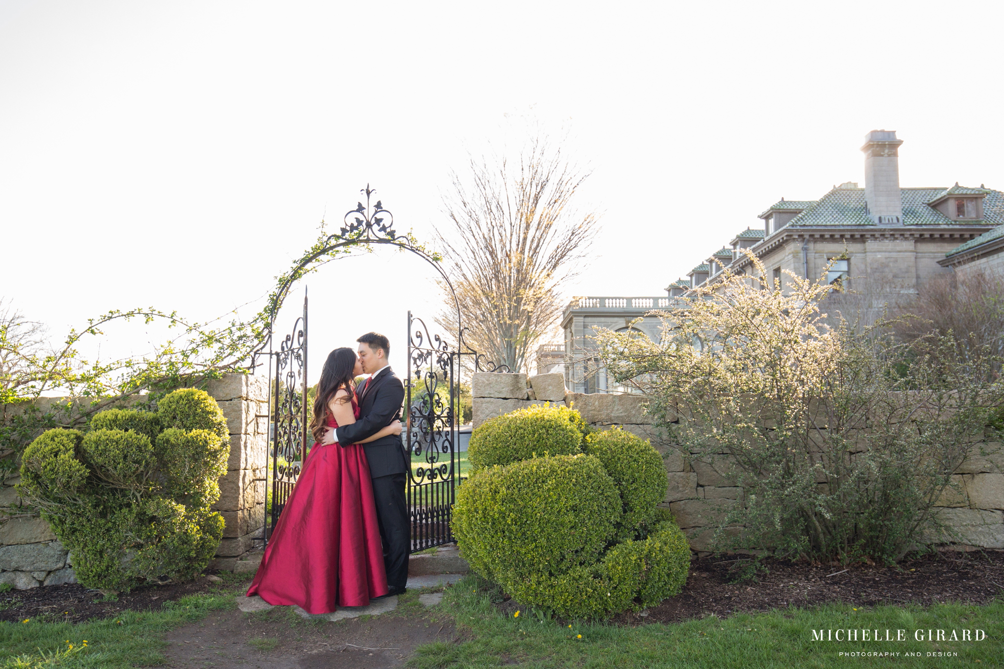 HarknessParkEngagementSession_EoliaMansion_MichelleGirardPhotography10.jpg