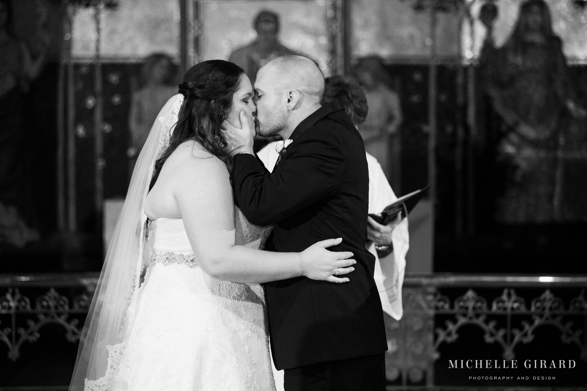 IthacaNYWedding_FontainebleauInn_CornellWeddingCeremony_MichelleGirardPhotography18.jpg