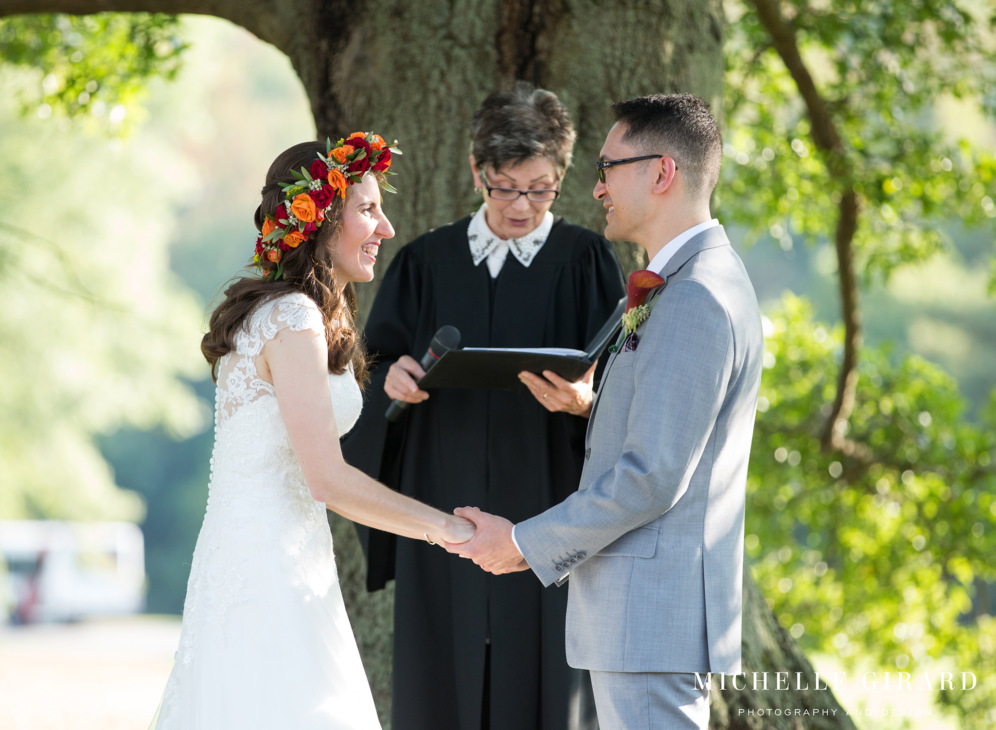 RedBarnHampshireCollegeWedding_AmherstMa_MichelleGirardPhotography03.jpg