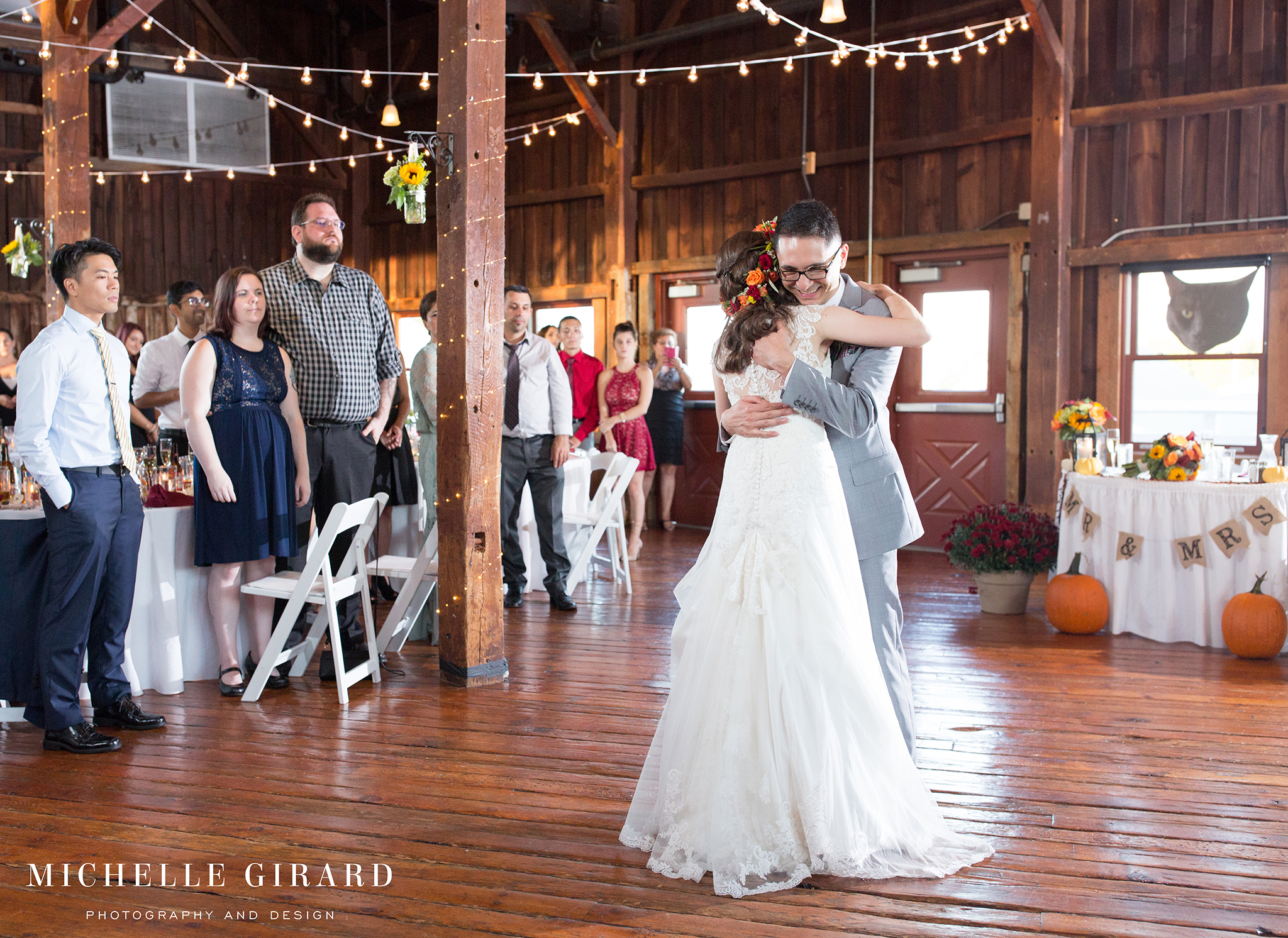 RedBarnHampshireCollegeWedding_AmherstMa_MichelleGirardPhotography11.jpg