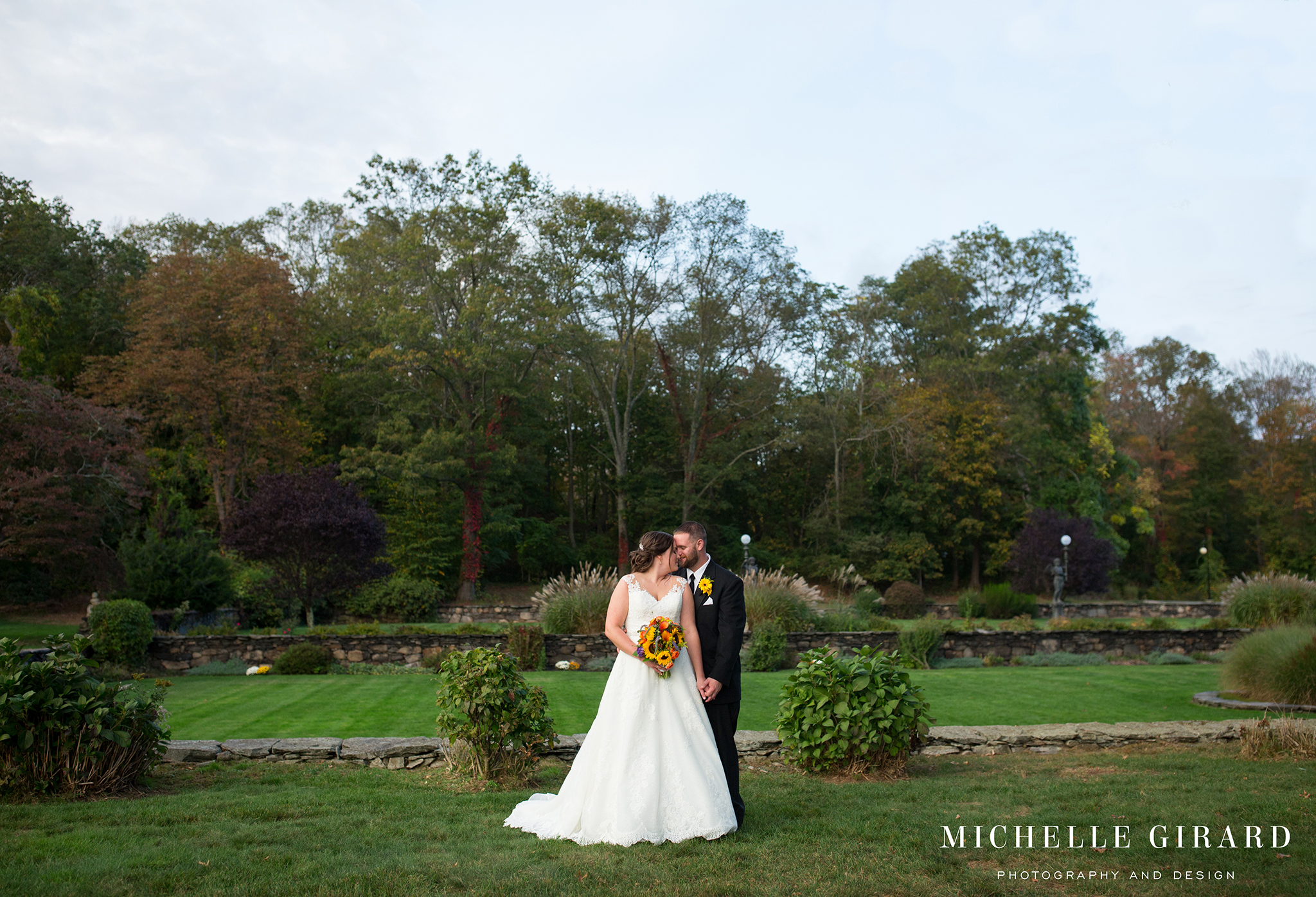 SaintClementsCastleWedding_FallCTWedding_MichelleGirardPhotography6.jpg