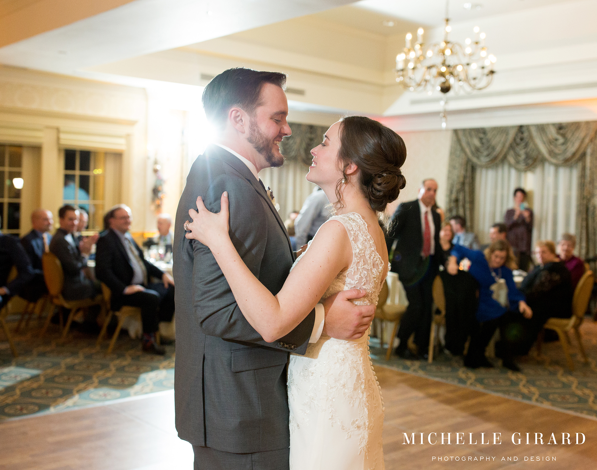 WinterWedding_AmherstMA_LordJefferyInn_MichelleGirardPhotography05.jpg