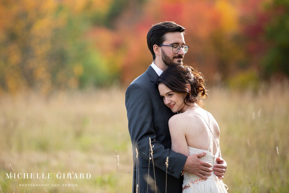 RedBarnFallWedding_HampshireCollegeAmherstMA_MichelleGirardPhotography08.jpg