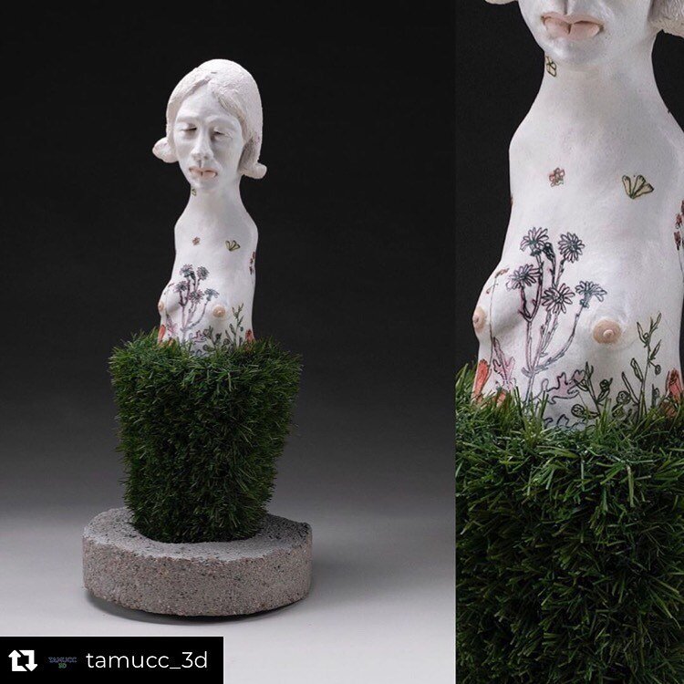 Repost from @tamucc_3d
&bull;
Grad student Payton Koranek-&ldquo;Man Made&rdquo;. Stoneware, glaze, decals, concrete, turf.  15&quot; x 9&quot; x 9  Our first photo shoot with the new TAMUCC_3D setup! I am looking forward to seeing more finished work