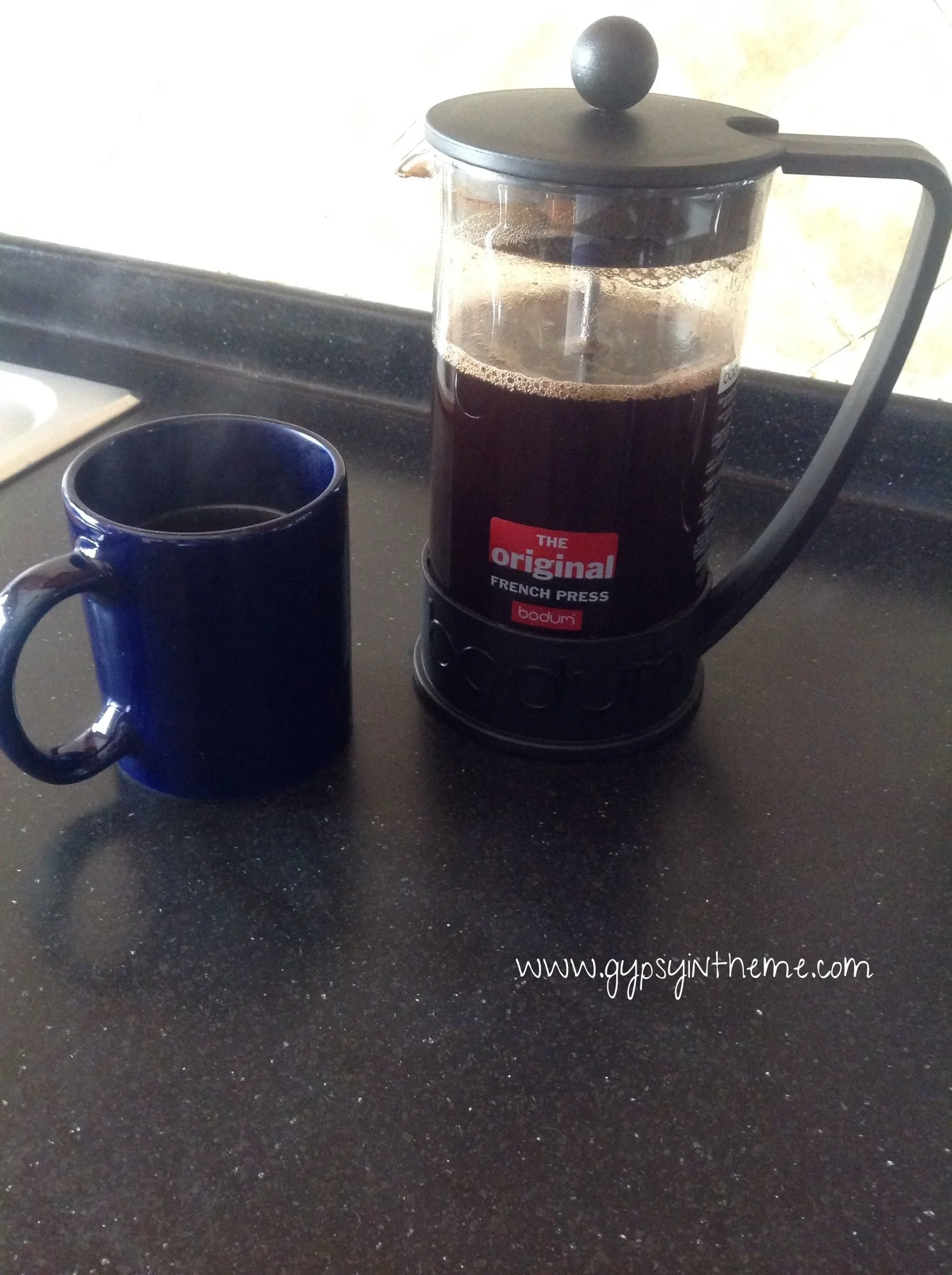 But I can still enjoy a steaming cup of coffe outdoors in the early morning hours ...