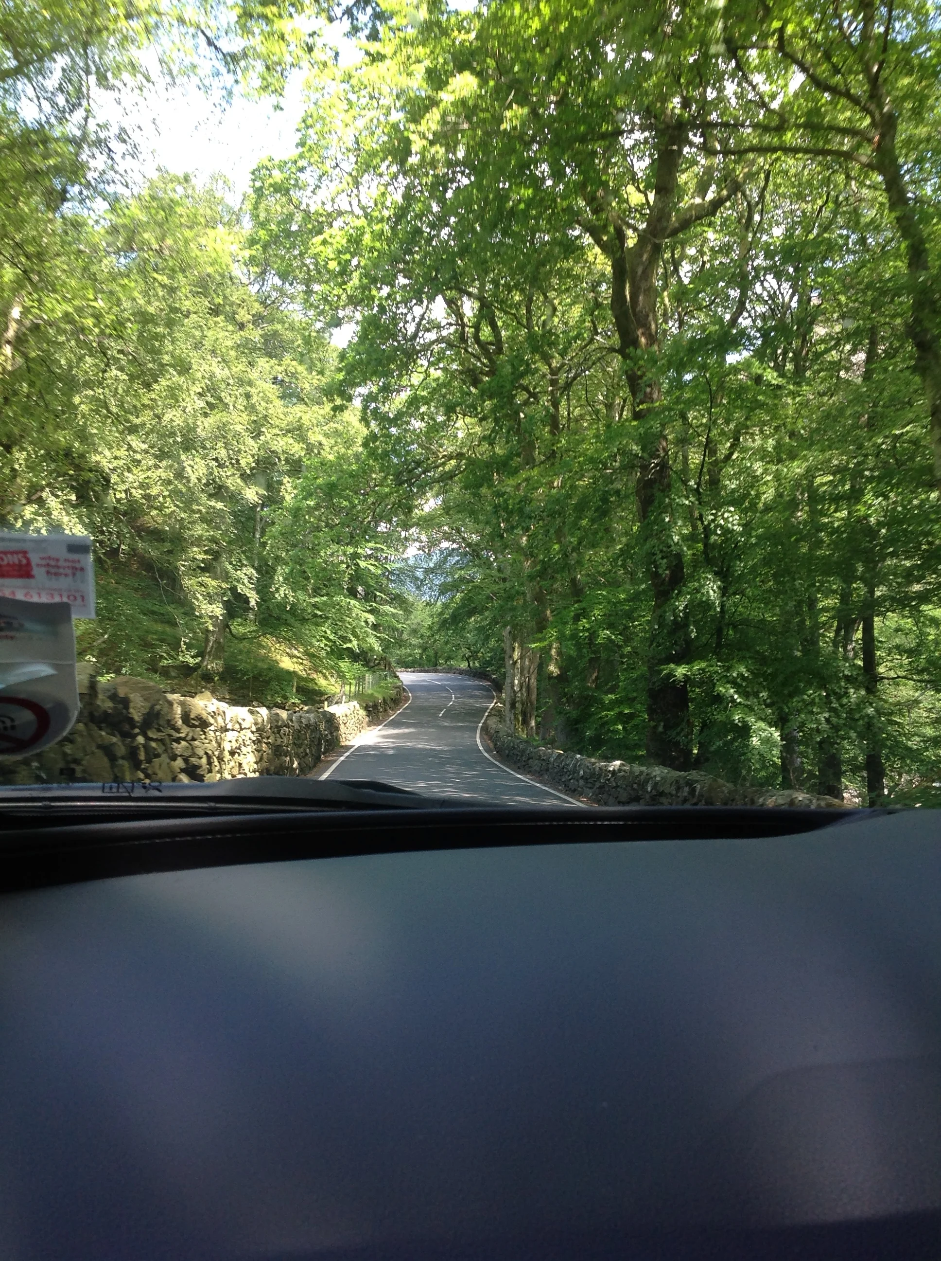 I'm two fists into the bottle by now .... enjoying the glorious scenery ....