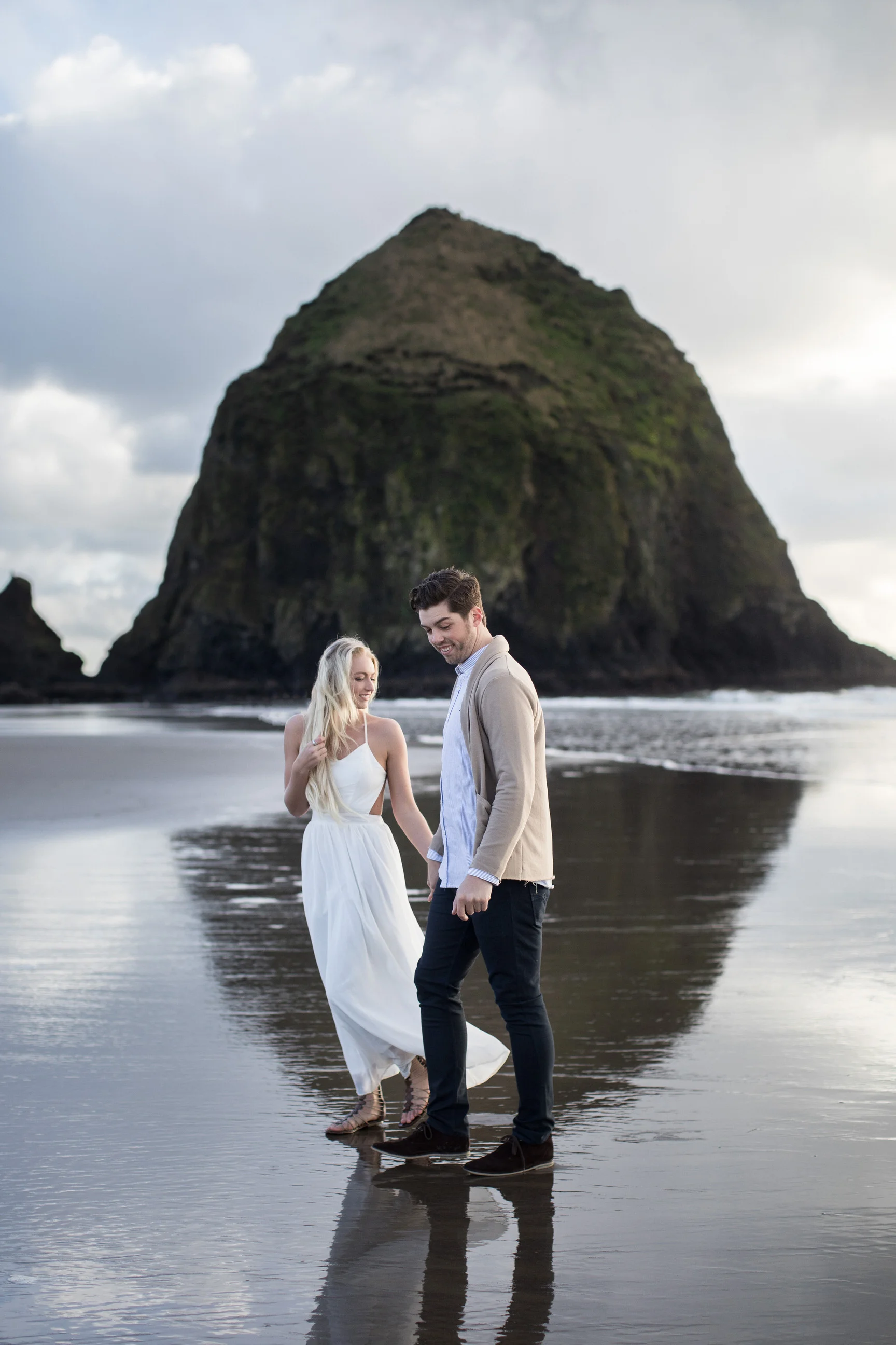 CANNONBEACHENGAGEMENTS (16 of 58).jpg