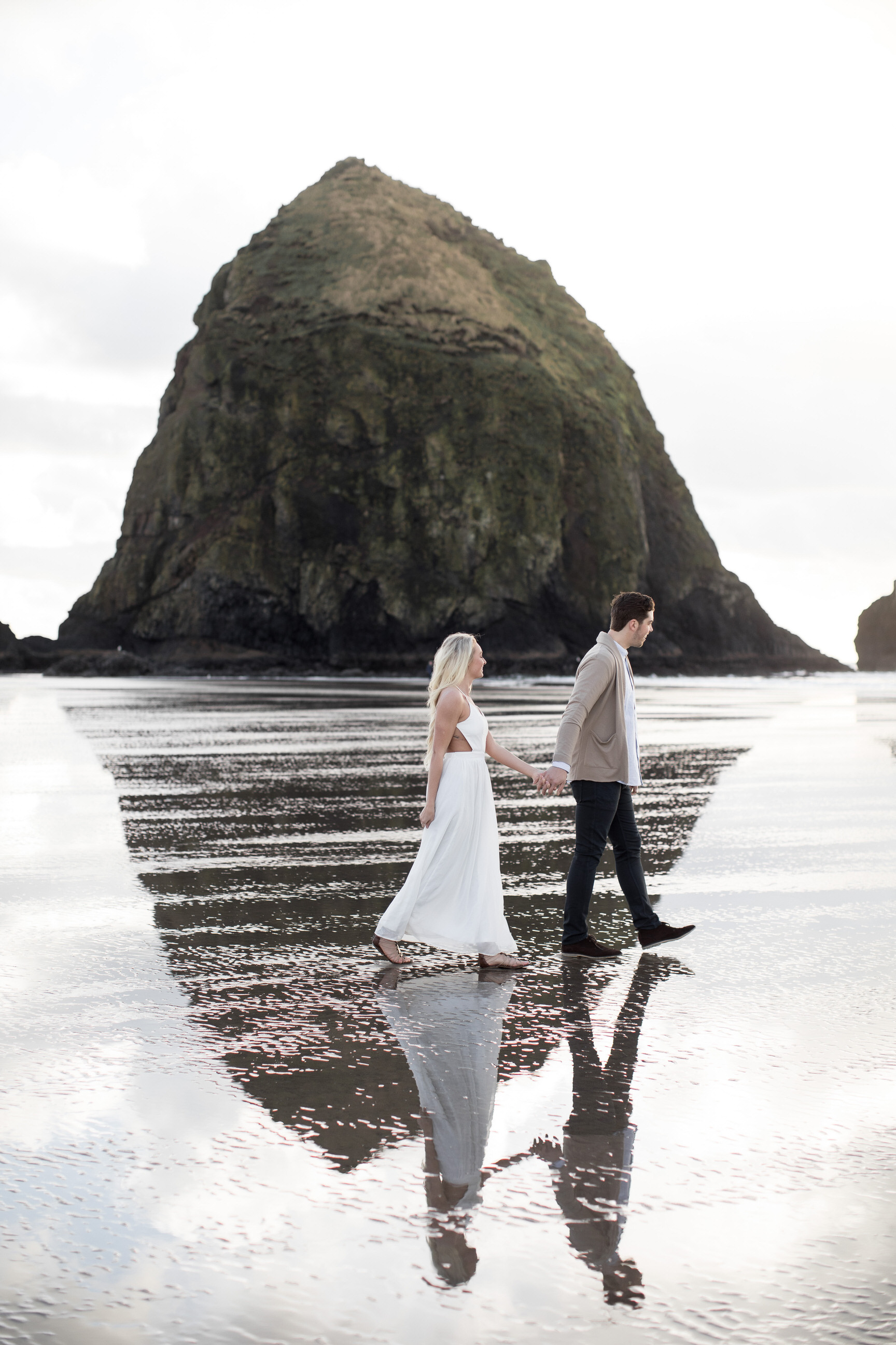 CANNONBEACHENGAGEMENTS (10 of 58).jpg