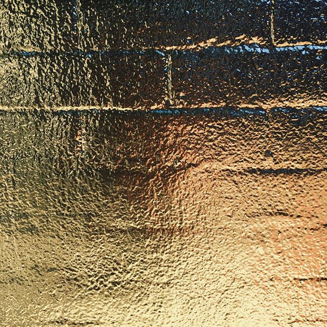 Gold brick. #mural #isometric #geometricart #muralonmott #thebeautywishlist #streetart #spacenk #soho #nyc