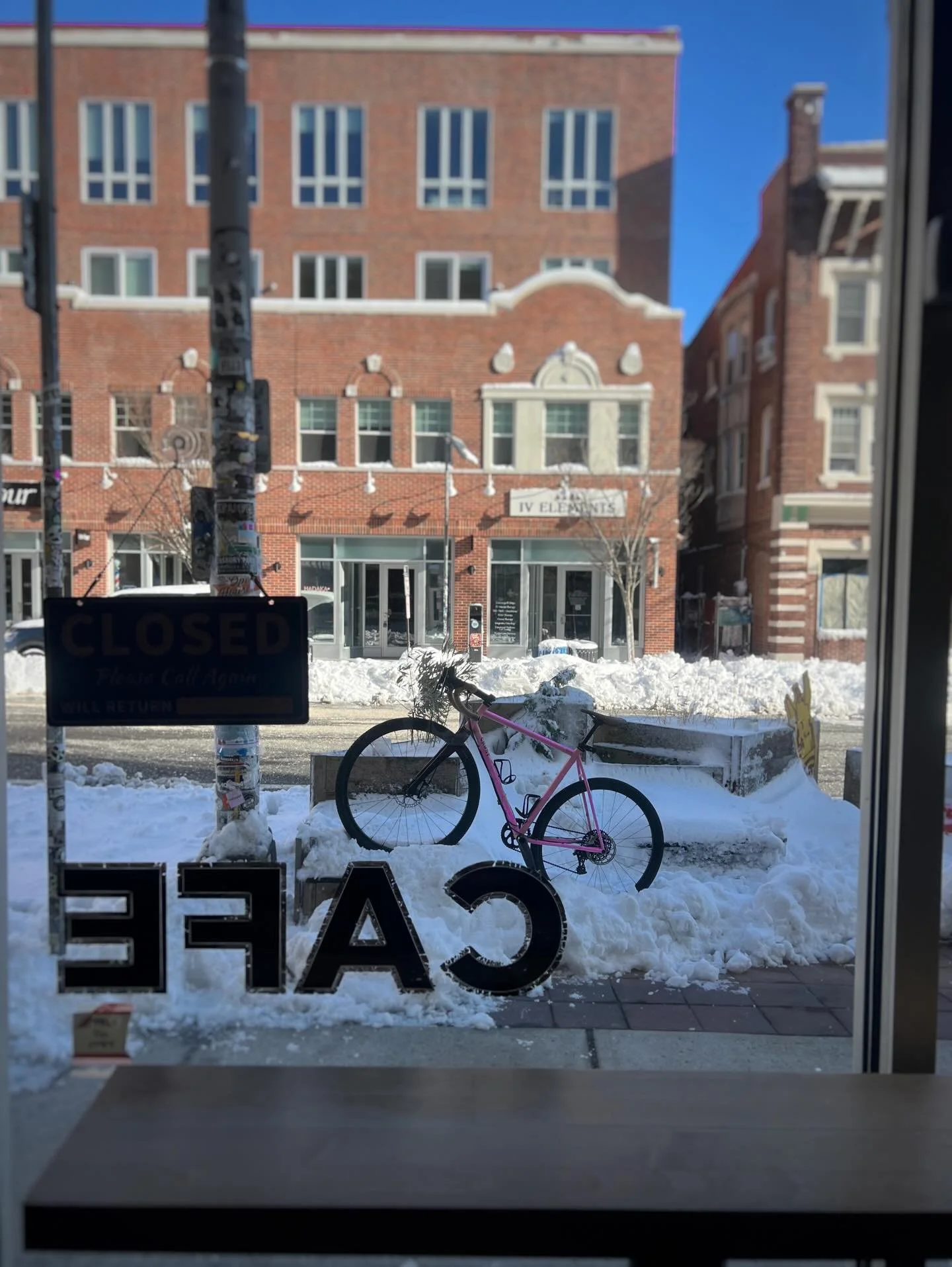 Cant stop the morning crew. #cafevolan