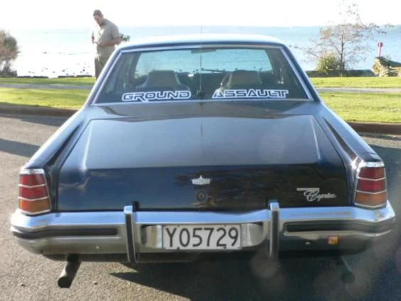 15-hj-statesman-02.jpg