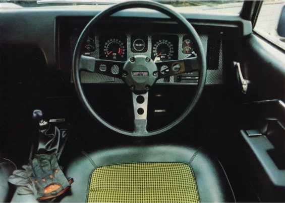 14-hq_GTS_monaro-interior-01.jpg