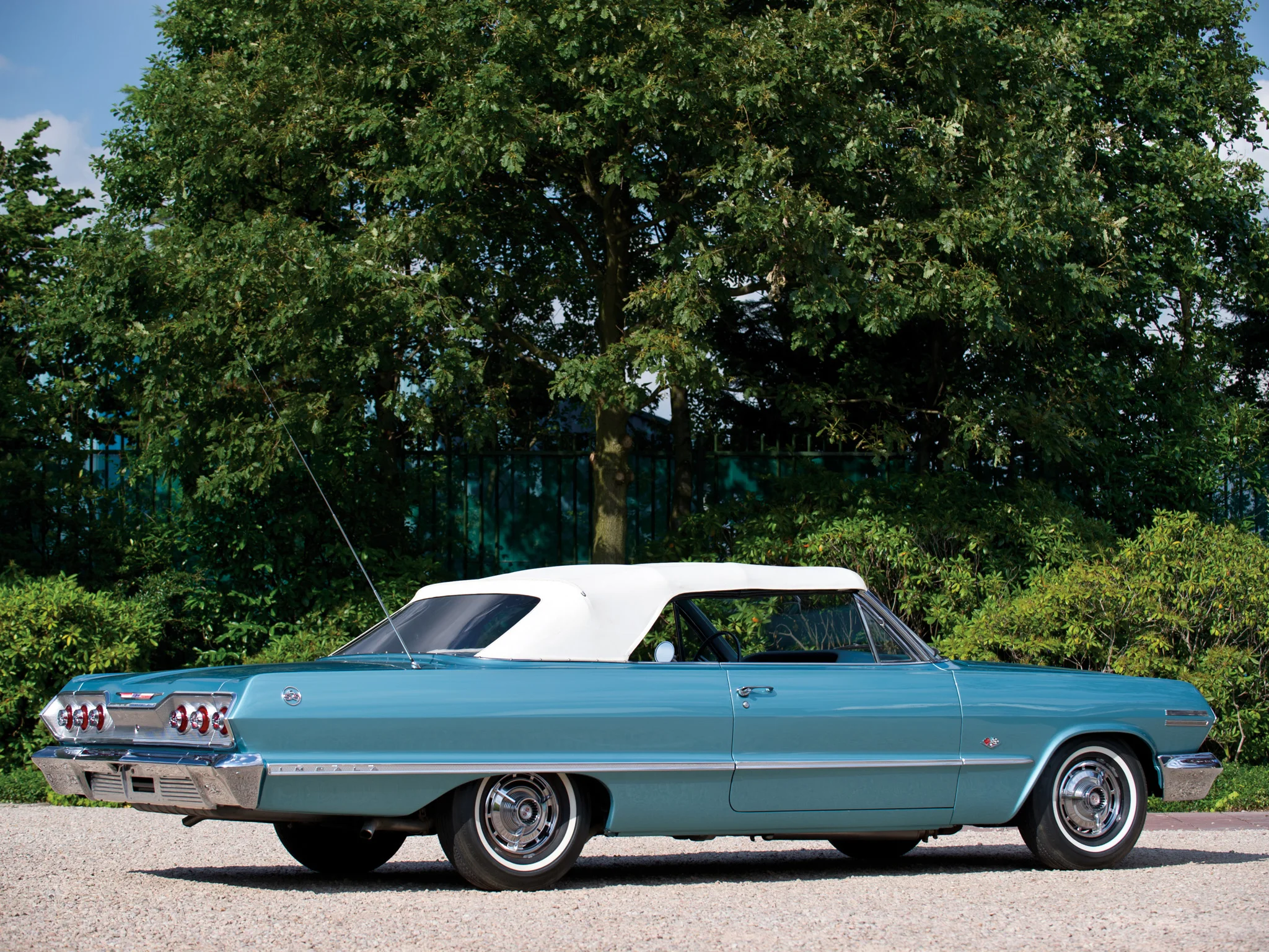 1963-chevrolet_impala_convertible-02.jpeg