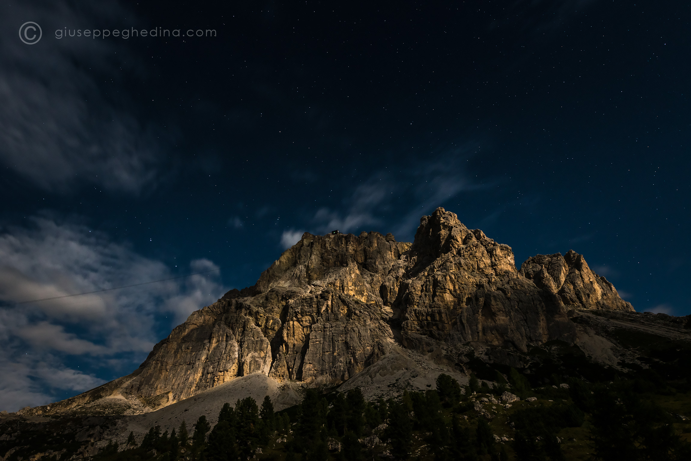 Il Lagazuoi dal Passo Falzarego.