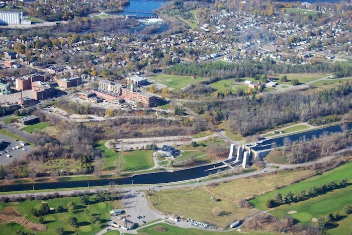 Ptbo1400Feet2.jpg