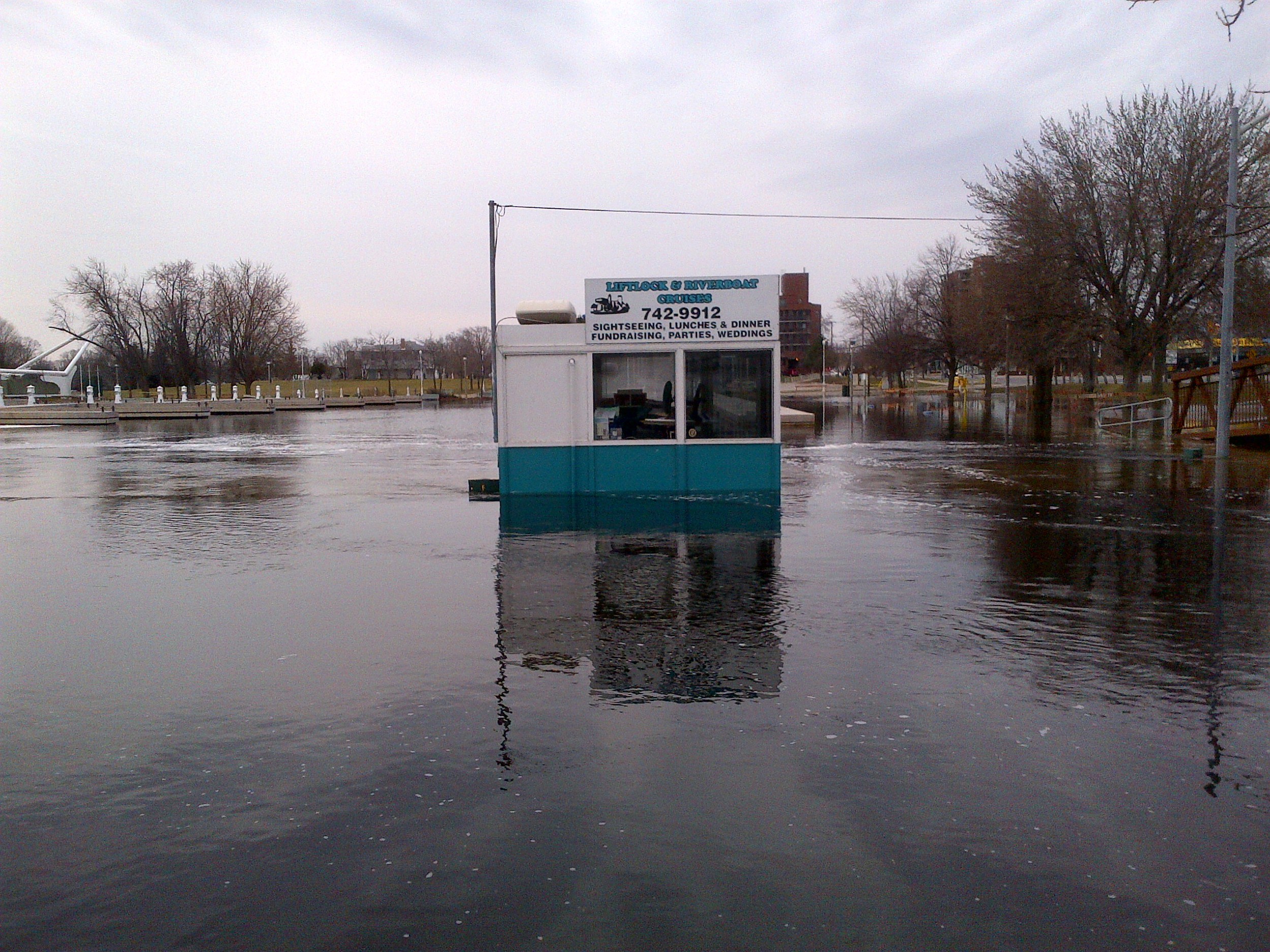 Liftlock Cruise ticket booth