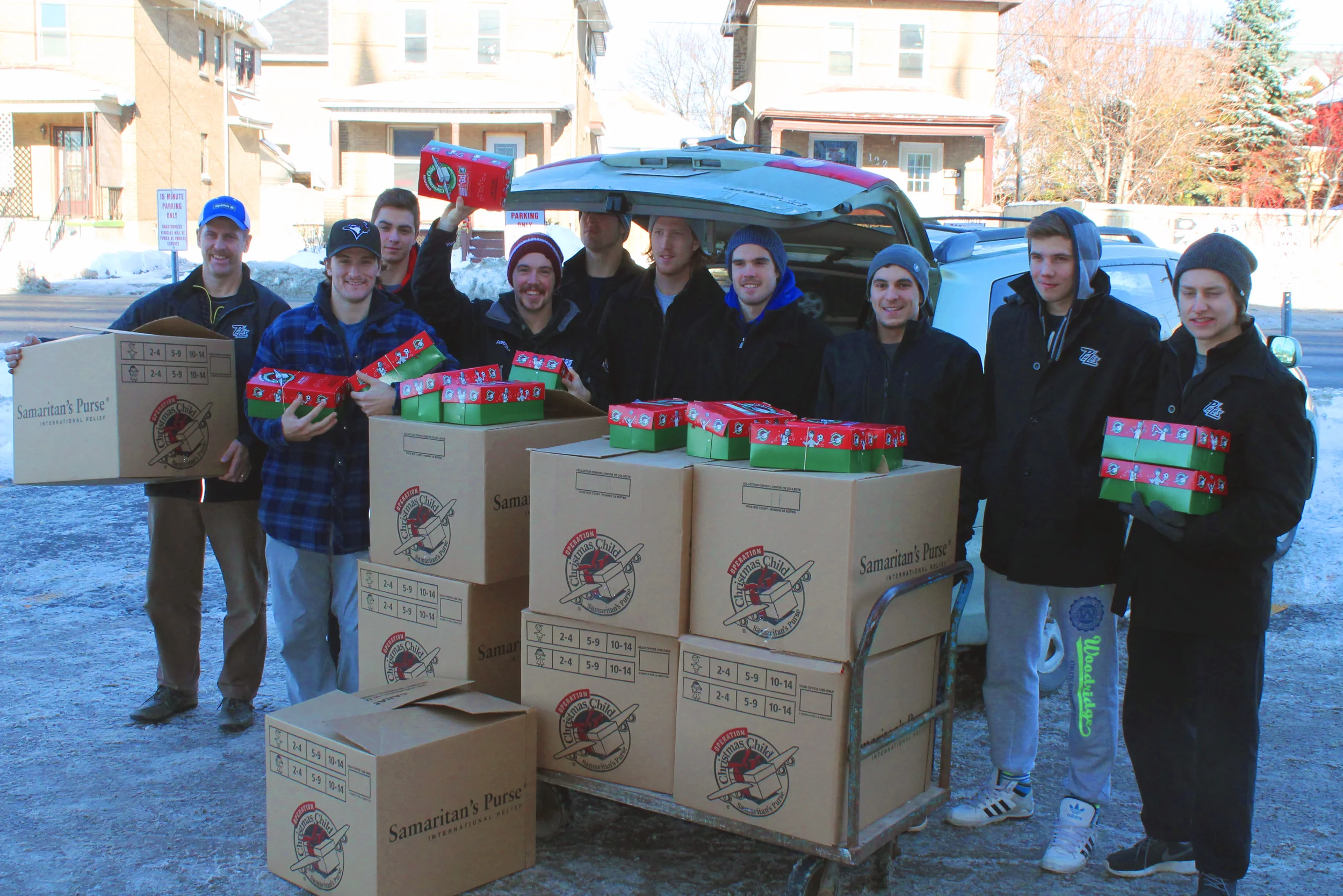 Petes Fans Donate 155 Operation Christmas Shoeboxes For Underprivileged Children