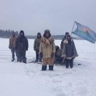 Simon Ward, at middle